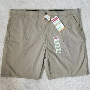 Wrangler Performance Series Shorts 48 NWT Khaki Flat Front 10" Inseam Flex Waist